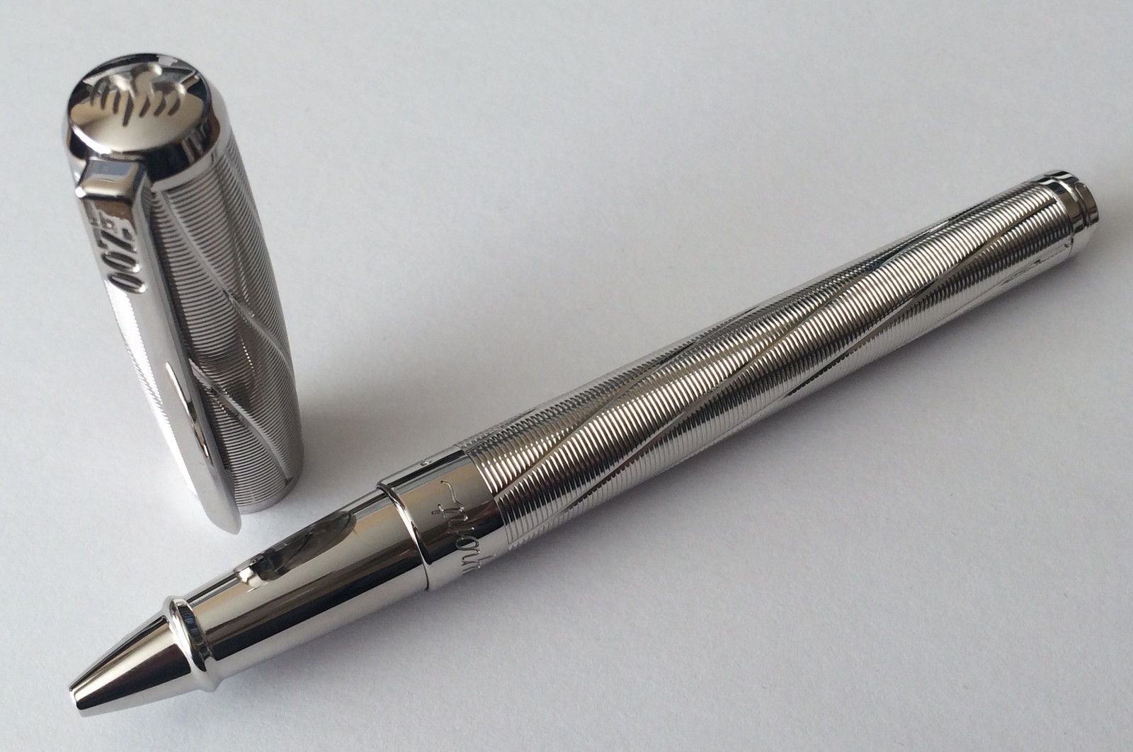 S.T. Dupont James Bond Spectre Limited Edition Rollerball Pen 142033, New In Box