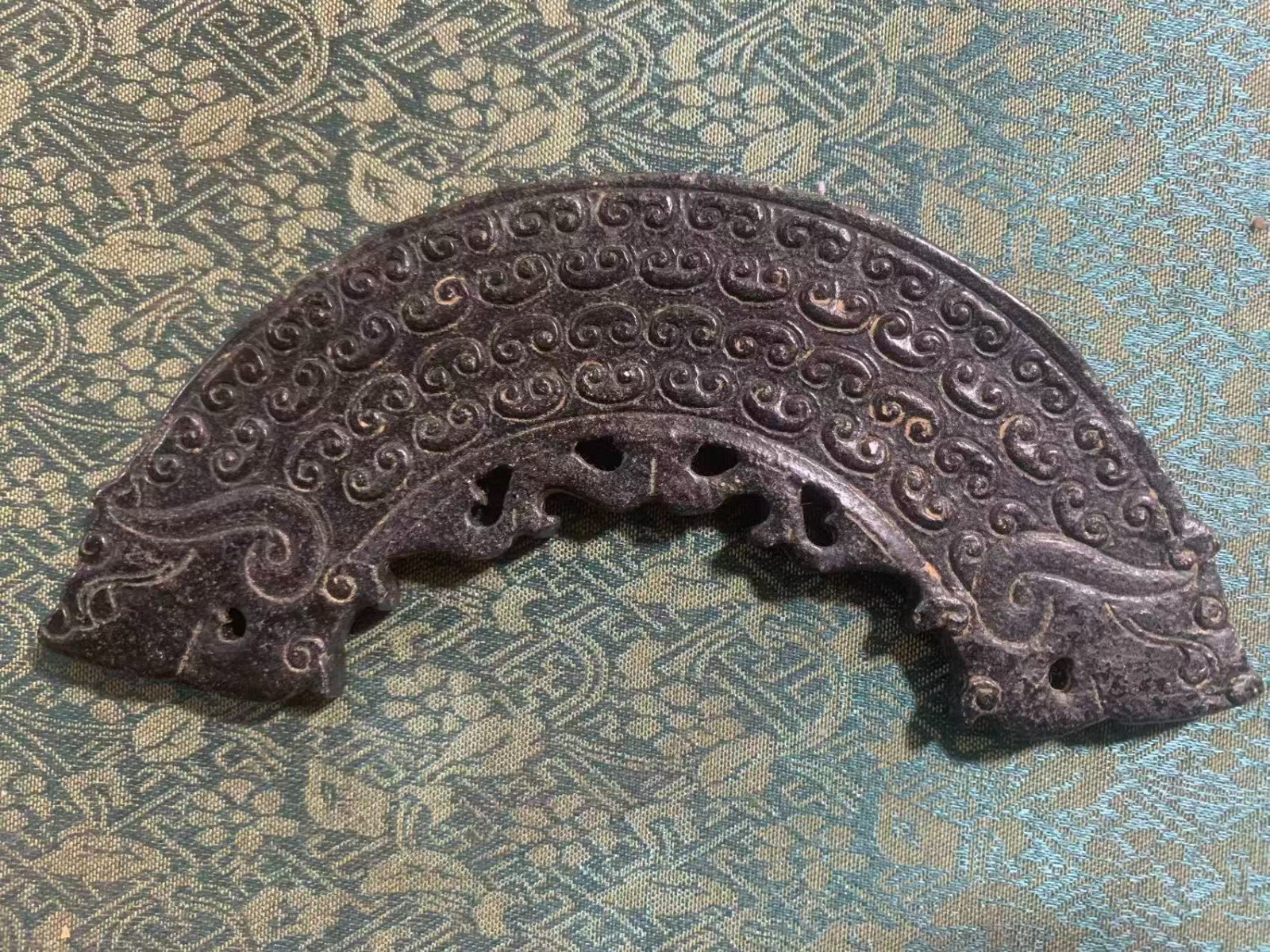 Large Chinese Old Black Jade Hand Carved *Han 2Dragons* 2Faces Huang Plaque