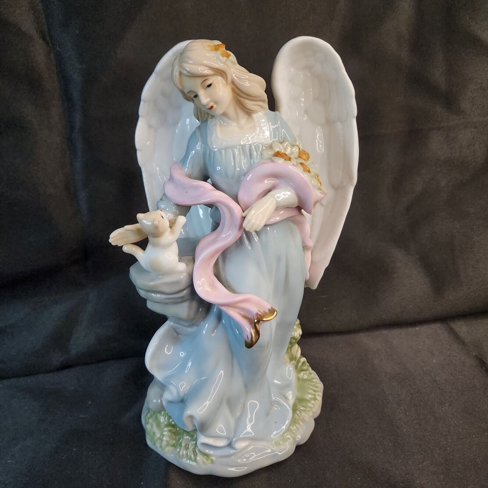 Angel With Kitten Musical Figurine Plays Joy To The World