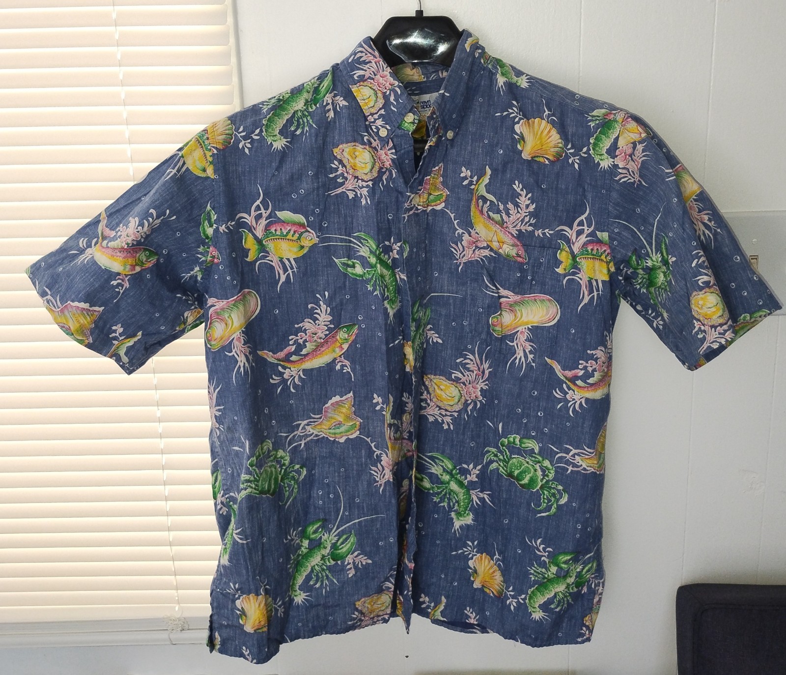 Vtg REYN SPOONER 100% COTTON Button up HAWAIIAN SHIRT MEN Size L CRAB LOBSTER...