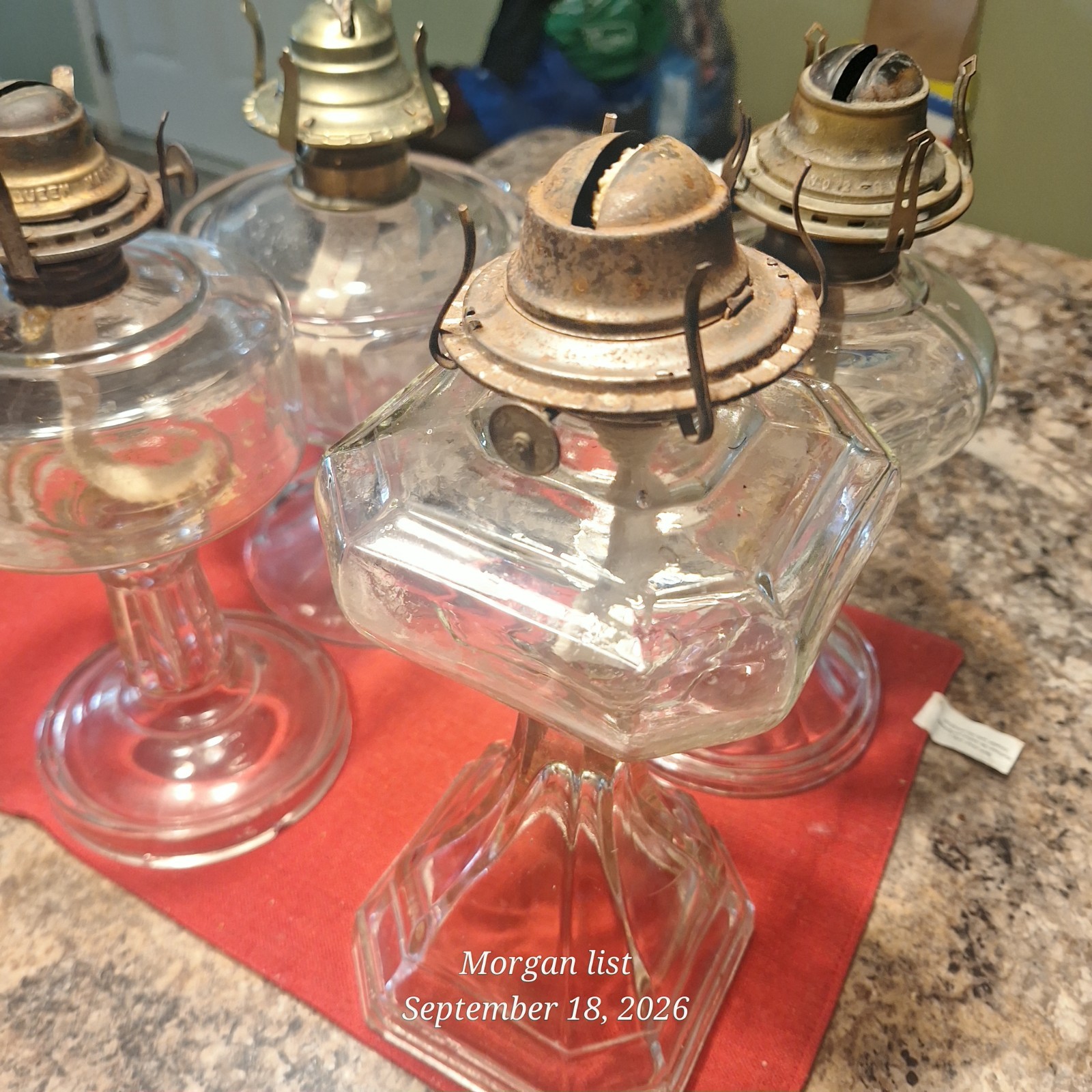 LOT OF 4 VINTAGE ANTIQUE GLASS BRASS OIL LAMPS