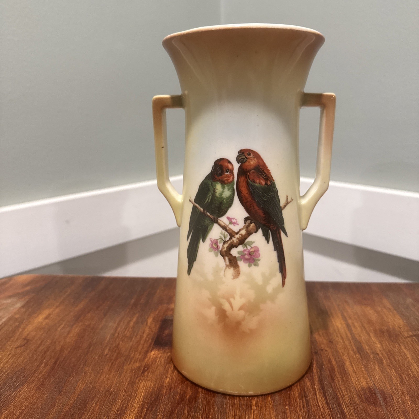 Antique Early 20th Century Austrian Porcelain Vase with Parrot and Florals 9\ Antique Early 20th Century Austrian Porcelain Vase with Parrot and Florals 9\