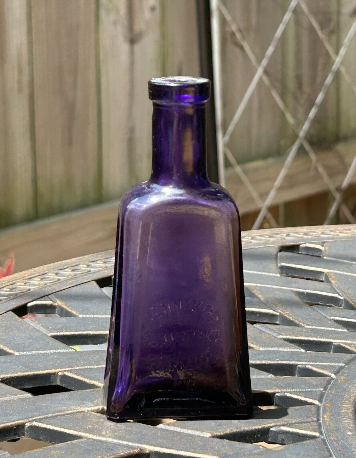 Antique/Vintage Purple Glass Jennings Flavoring Extract Bottle