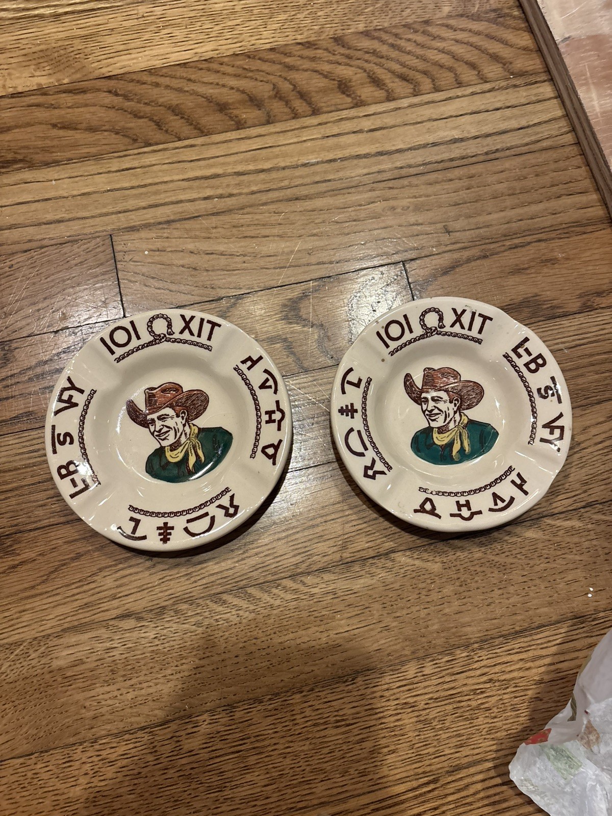 PAIR OF TWO Vintage Westward Ho Wallace Ashtray China USA ashtray bust design 