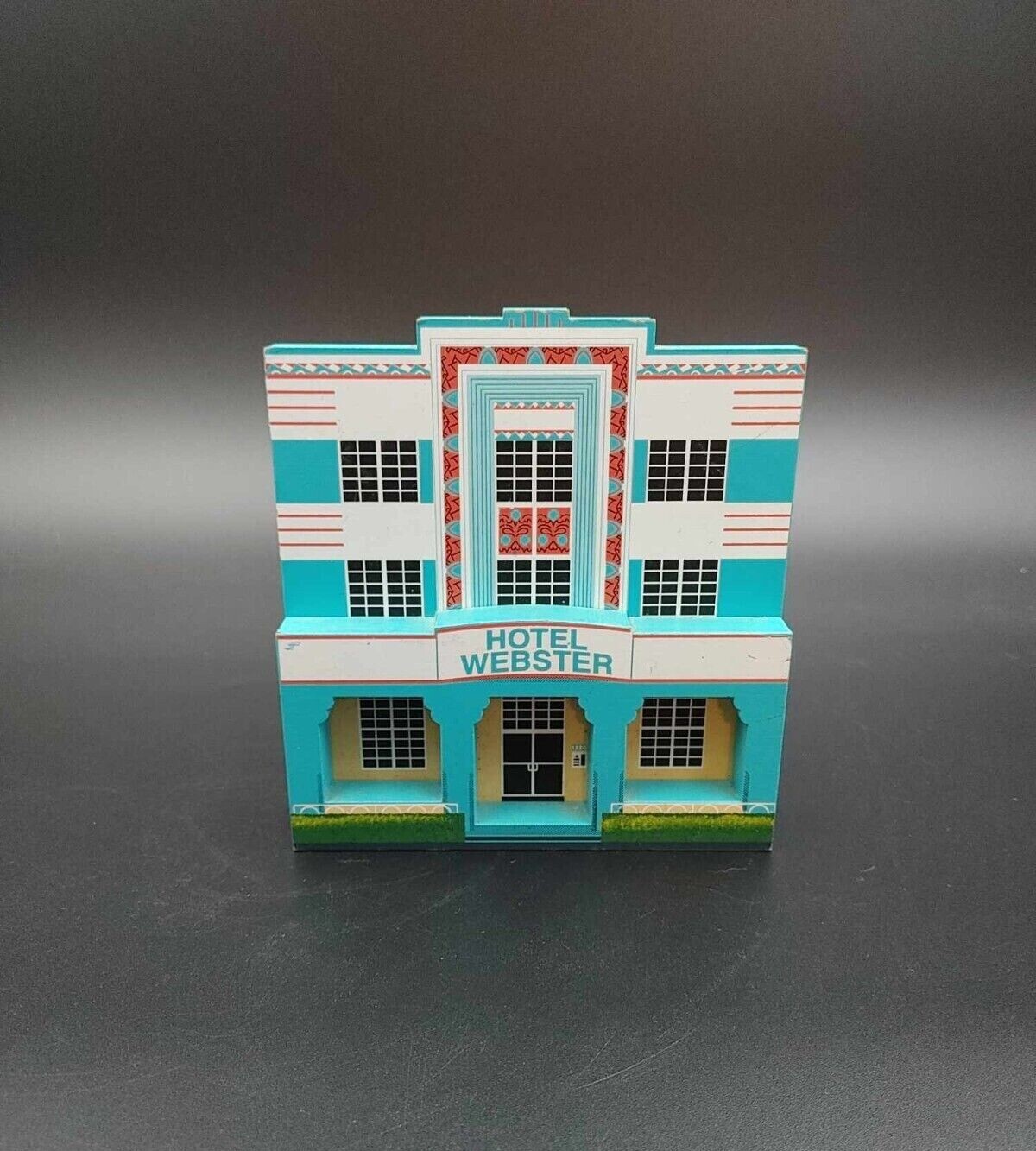 Vintage Shelia Collectibles Hotel Webster Miami Beach 1996 Shelf Sitter
