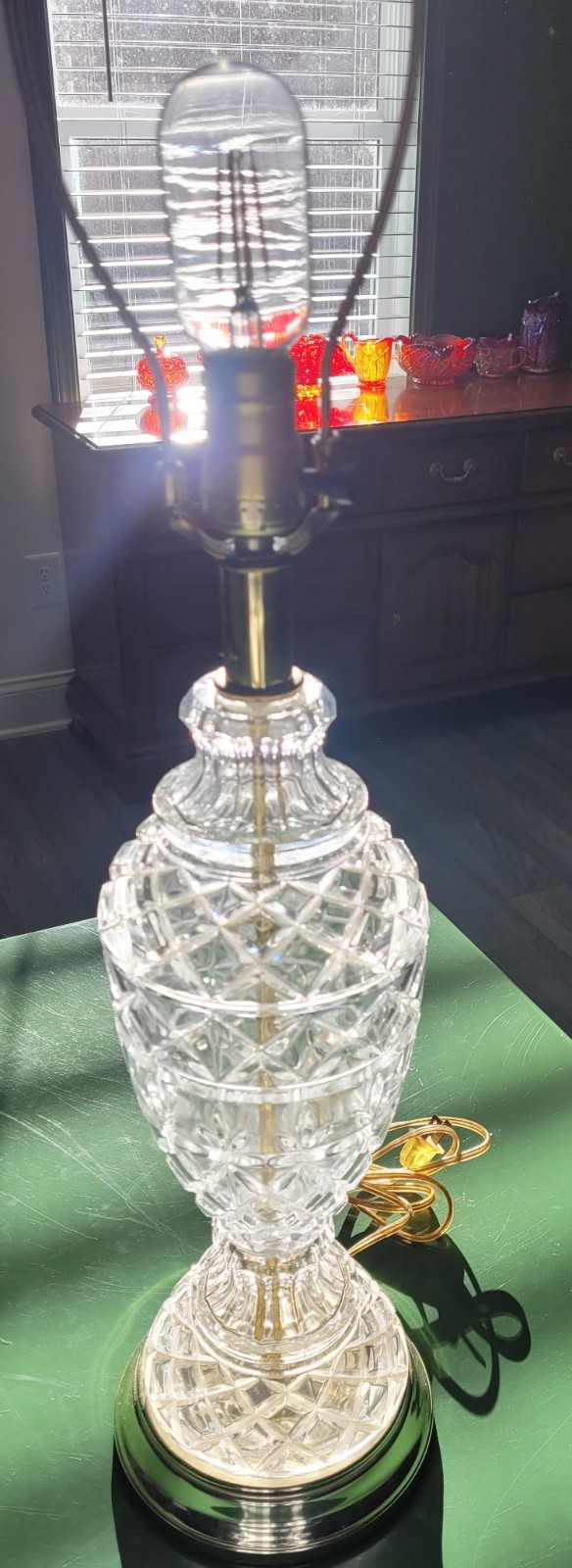 Vintage Hollywood Regency Cut Crystal & Brass Urn Table Lamp MCM 19.5\