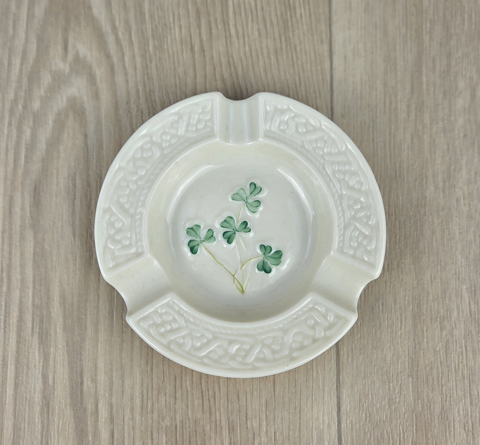 Vintage Belleek Ireland Ashtray Clover Shamrock Irish Pottery 4.5\