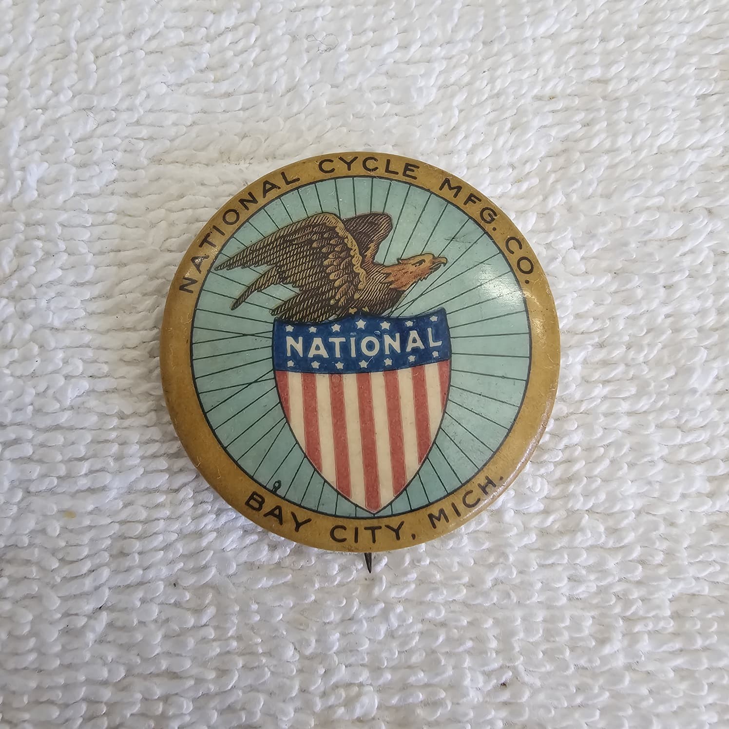 1896-1905 National Cycle Mfg. Co. Vintage Pinback Button 1.5\