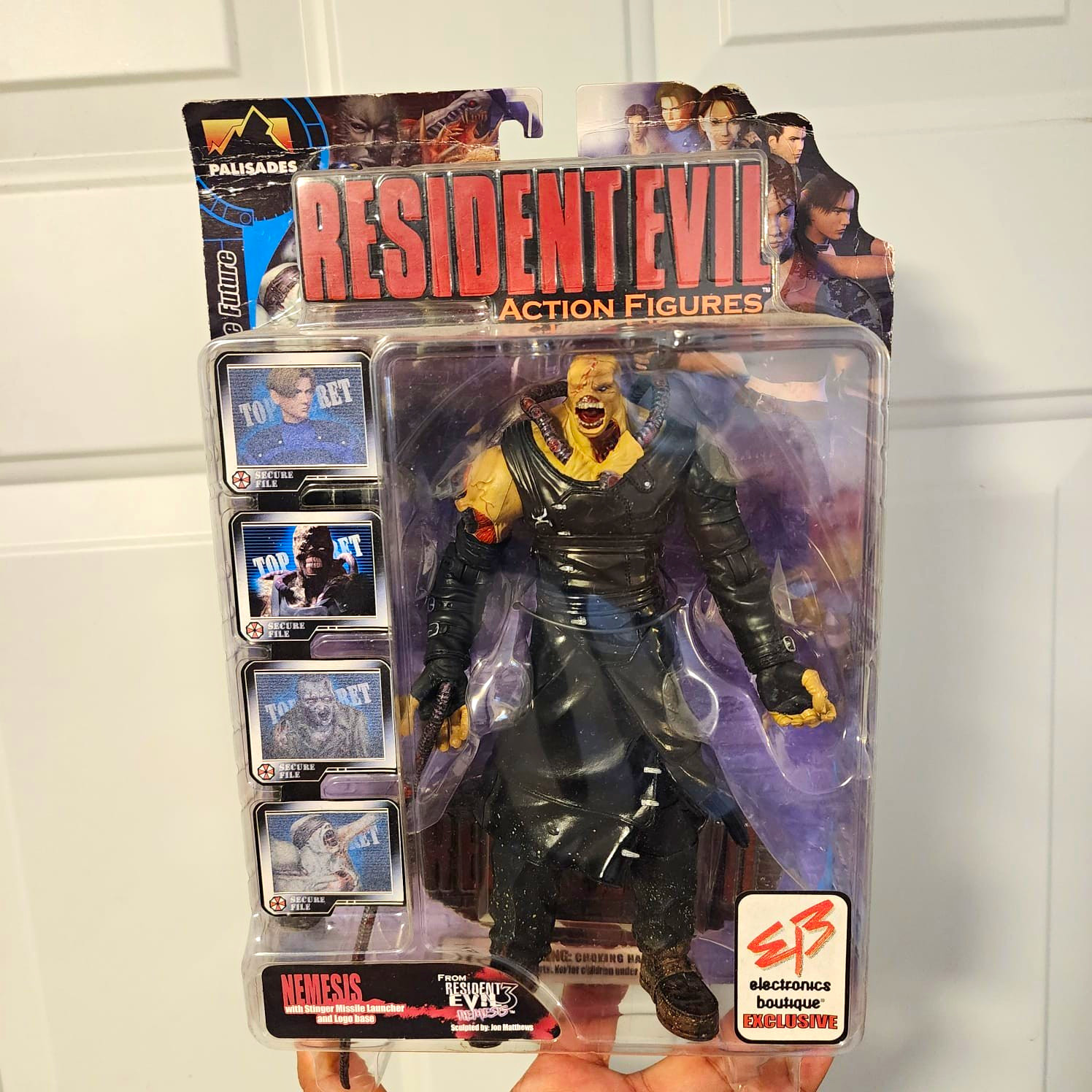Palisades Resident Evil Nemesis Action Figure EB Exclusive 2001 is the variant.