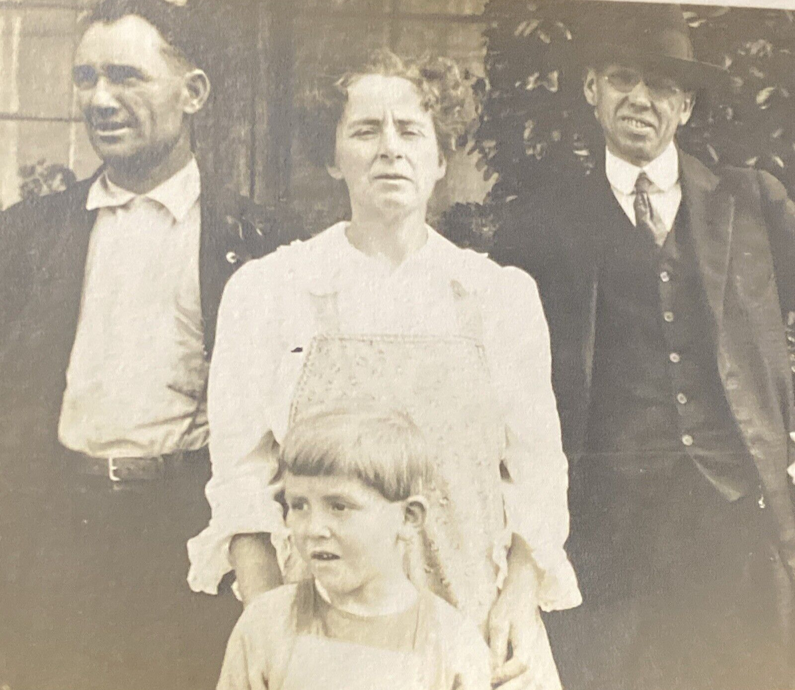 Antique 1910s Family Lady Men Boy Woman Fashion Guys Kid Original Photo P15g26