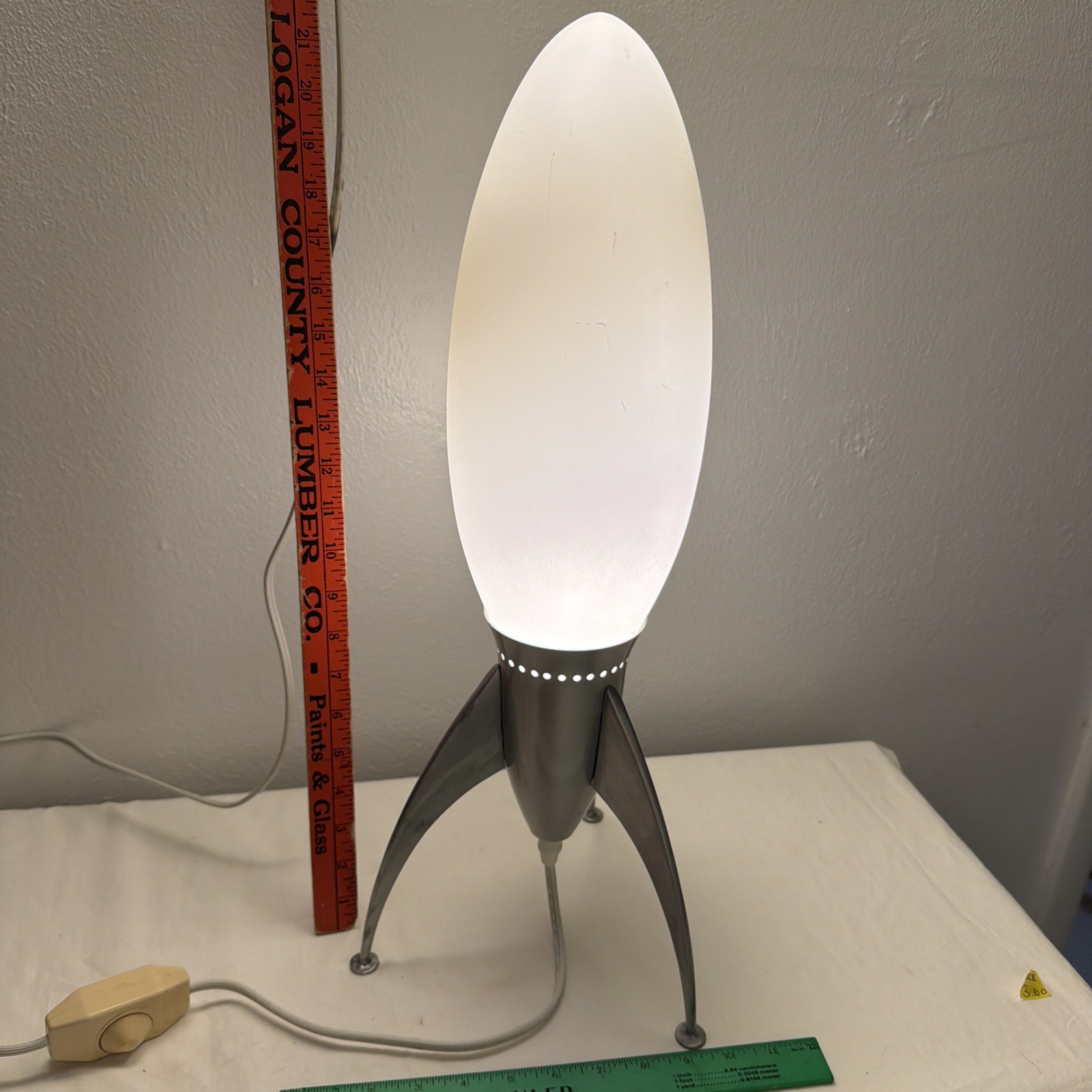 Vintage 1980s Kaoyi Electric Co. Spaceship Accent Lamp, Mid-Century EUC