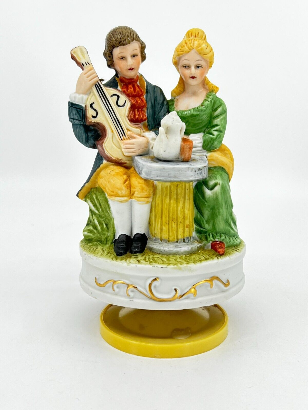 Vintage Ceramic musical couple music box - watch the video Figurine