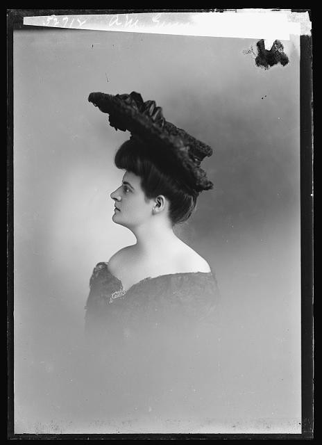 Photo:A.M. Gunn Portrait Woman Large Hat c1903-1905