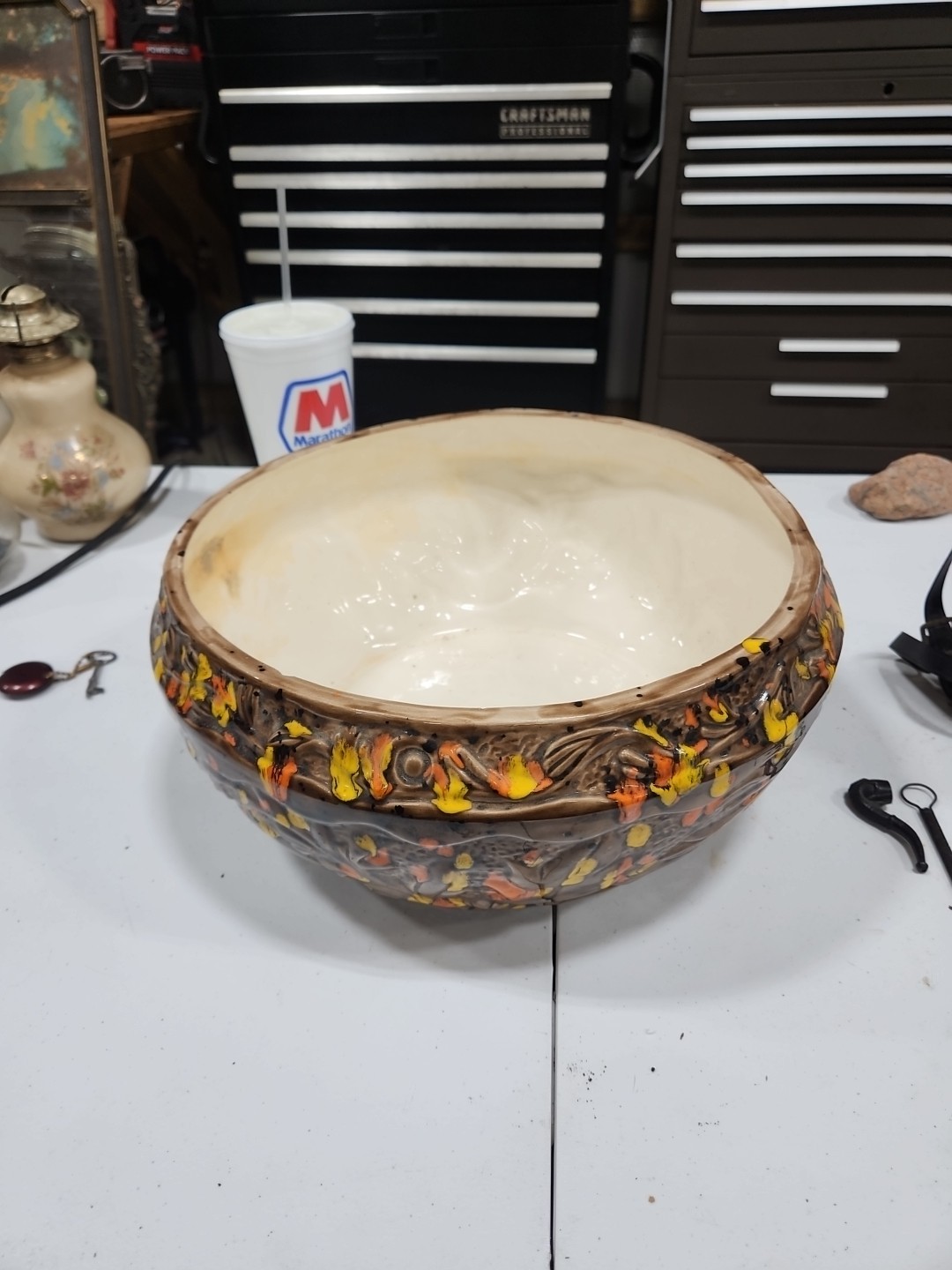 Vintage 1974 Arnel\'s Pottery large Jardinière Flower Pot embossed amber Autumn