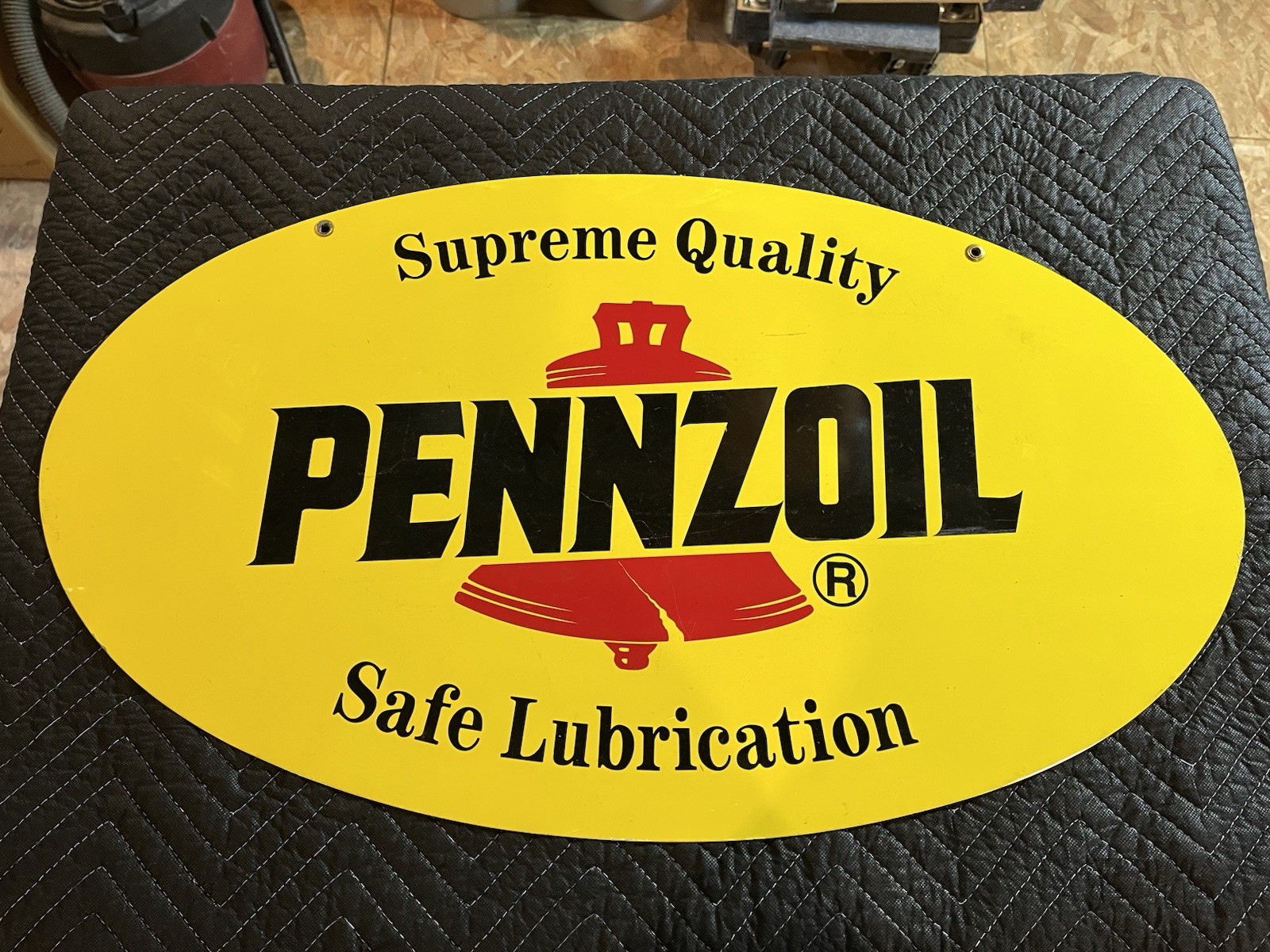 Pennzoil Oval 31”x18”