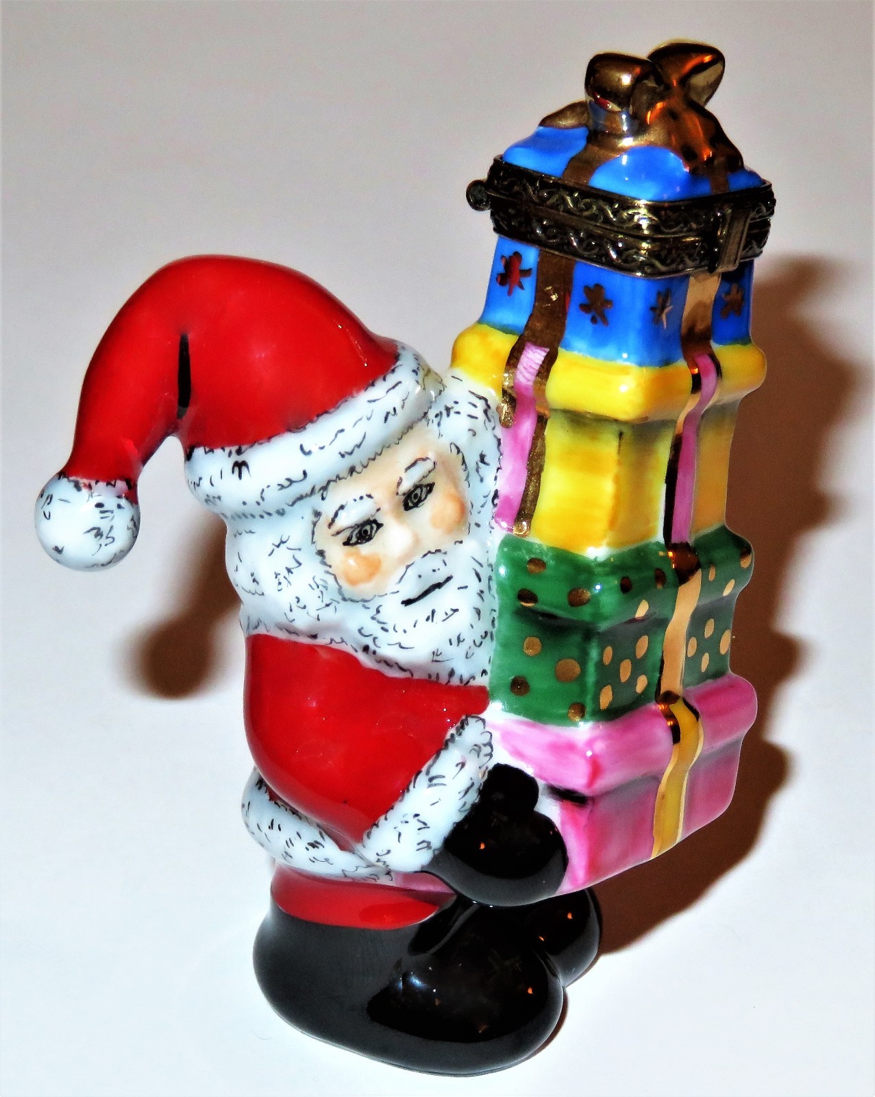 LIMOGES FRANCE BOX - CHRISTMAS - RMC - SANTA CLAUS WITH A STACK OF PRESENTS - LE LIMOGES FRANCE BOX - CHRISTMAS - RMC - SANTA CLAUS WITH A STACK OF PRESENTS - LE