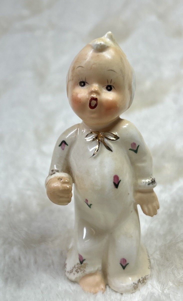 1950’s Shaffer Japan 265 Angel W Rosebud Jammies 4” No Star