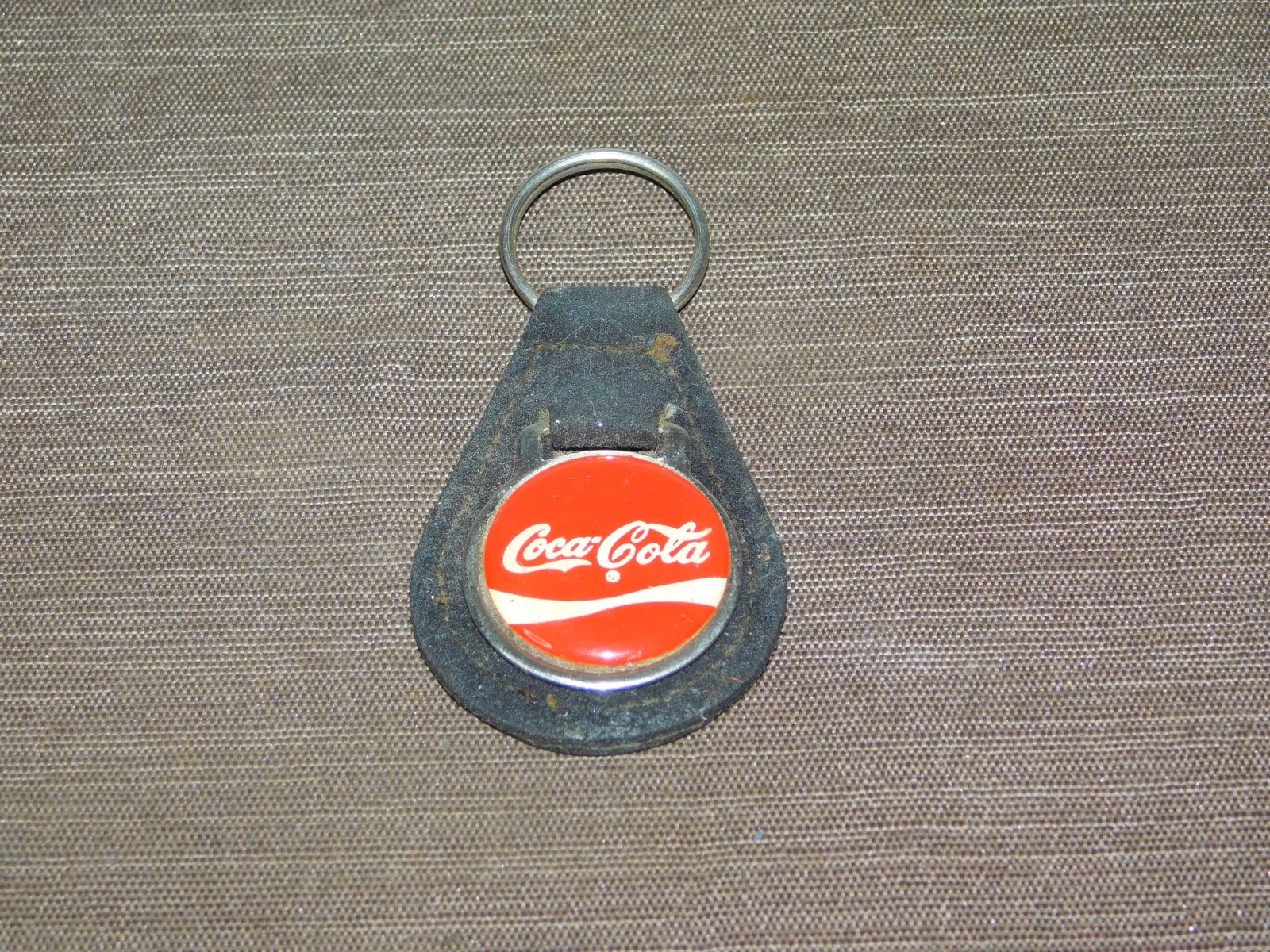 VINTAGE COCA COLA KEYCHAIN KEY CHAIN