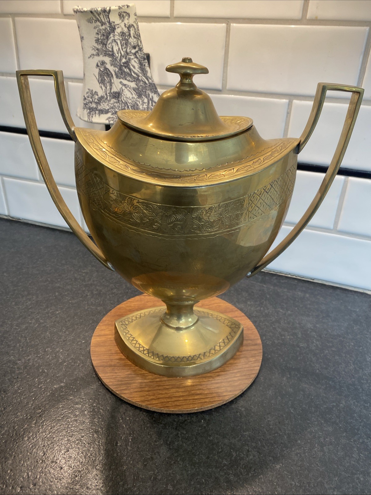 VTG Nora Fenton Designs Large Brass Urn With Lid. 10.5 Tall,  10.5 Wide. India