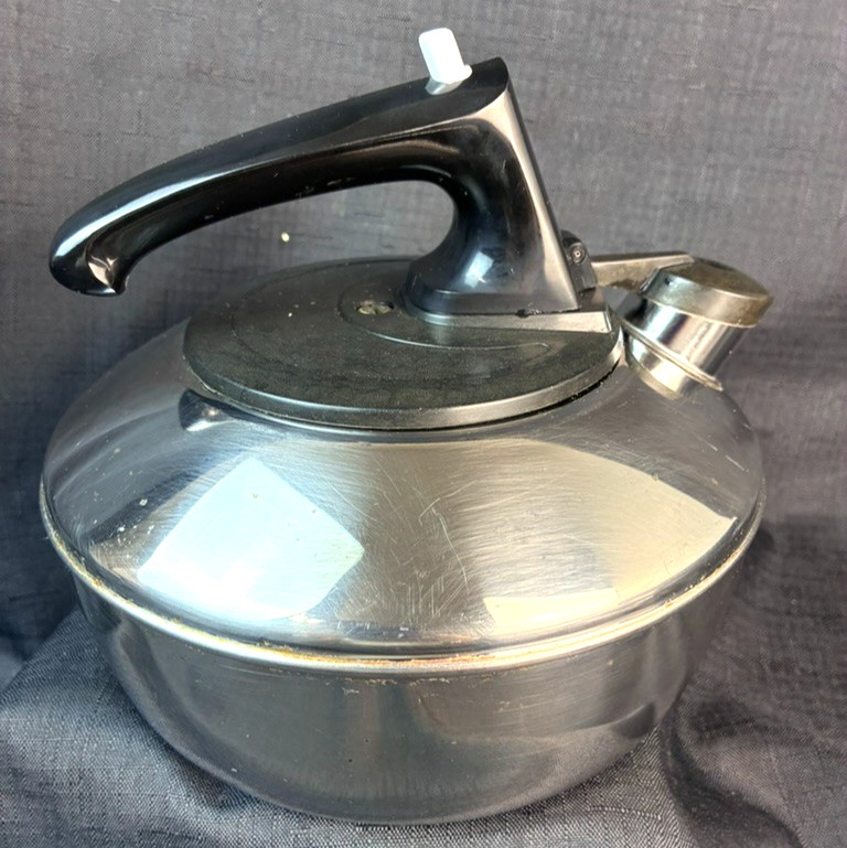 VTG 1801 Revere Ware Stainless Whistling Tea Kettle 6602 2 qt 1960-70's VTG 1801 Revere Ware Stainless Whistling Tea Kettle 6602 2 qt 1960-70's