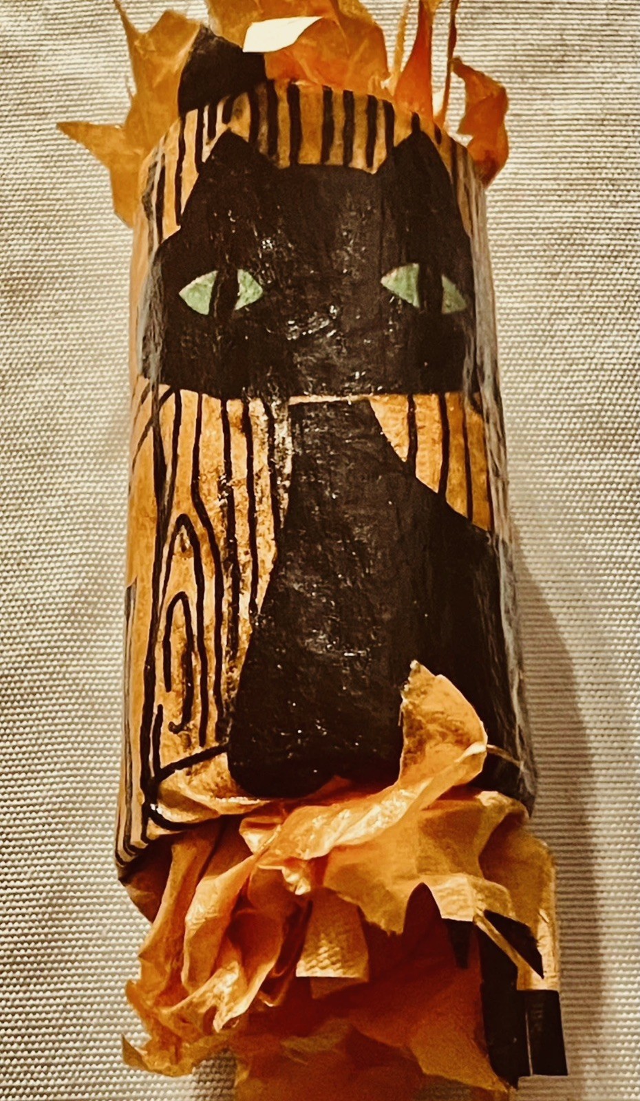 1 vintage Black Cat Green Eyes Halloween Crepe Paper Party Favor W/prizes 