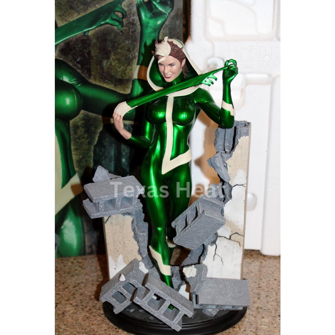 SIDESHOW ROGUE COMIQUETTE STATUE BY ADAM HUGHES UNCANNY X-MEN MARVEL LIMITED ED