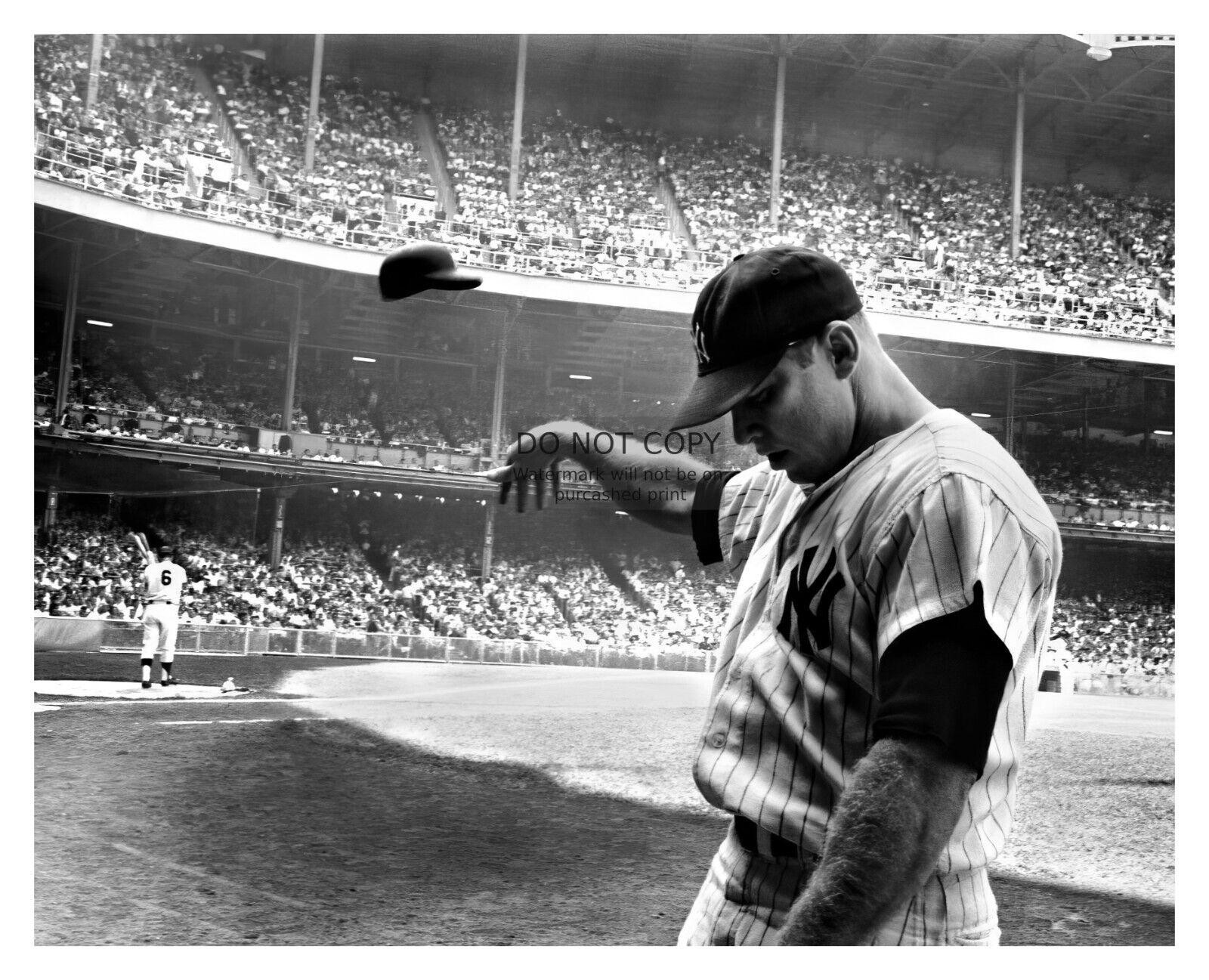 MICKEY MANTLE THROWING A HAT NEW YORK YANKEES BASEBALL 8X10 PHOTO
