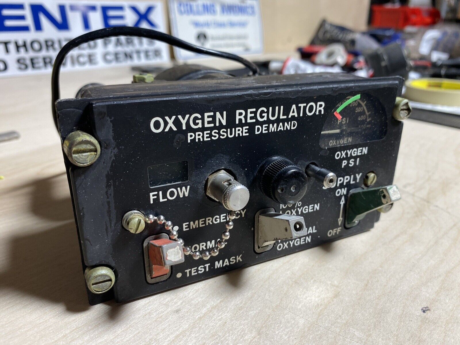 cru-68 oxygen regulator control panel military aircraft 