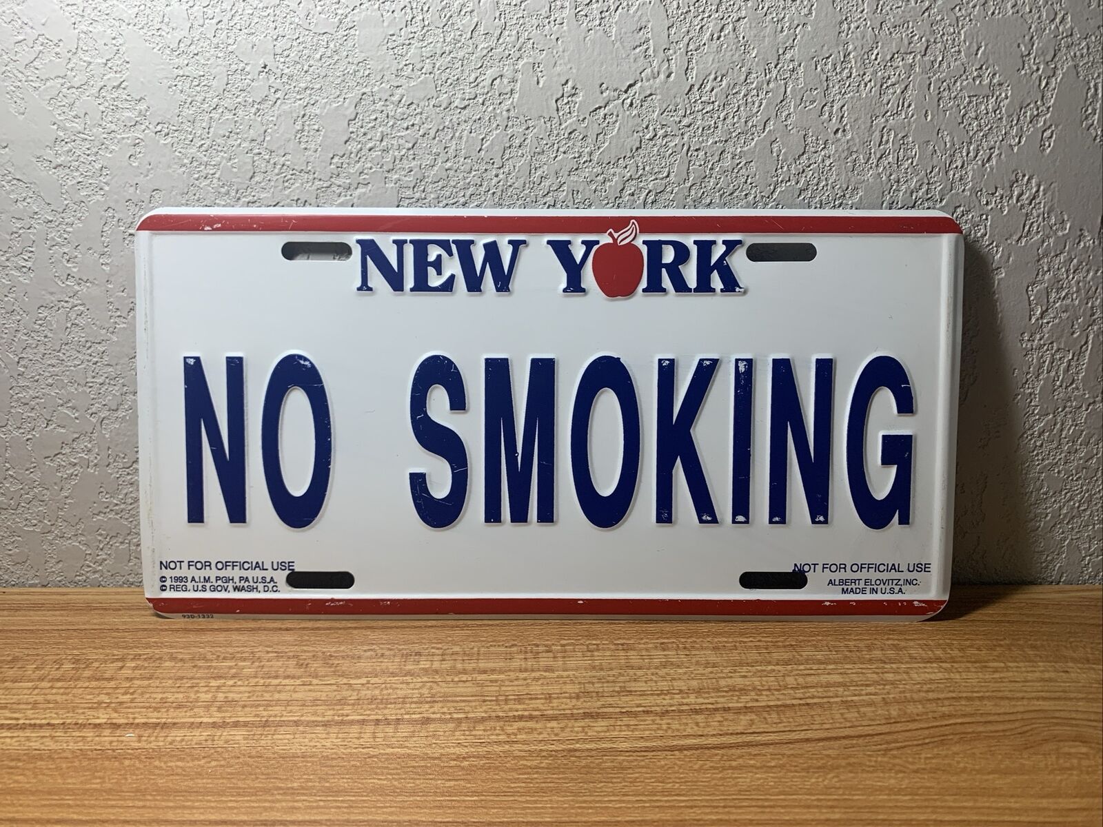 Vintage 1993 NO SMOKING NY Novelty Auto License Plate