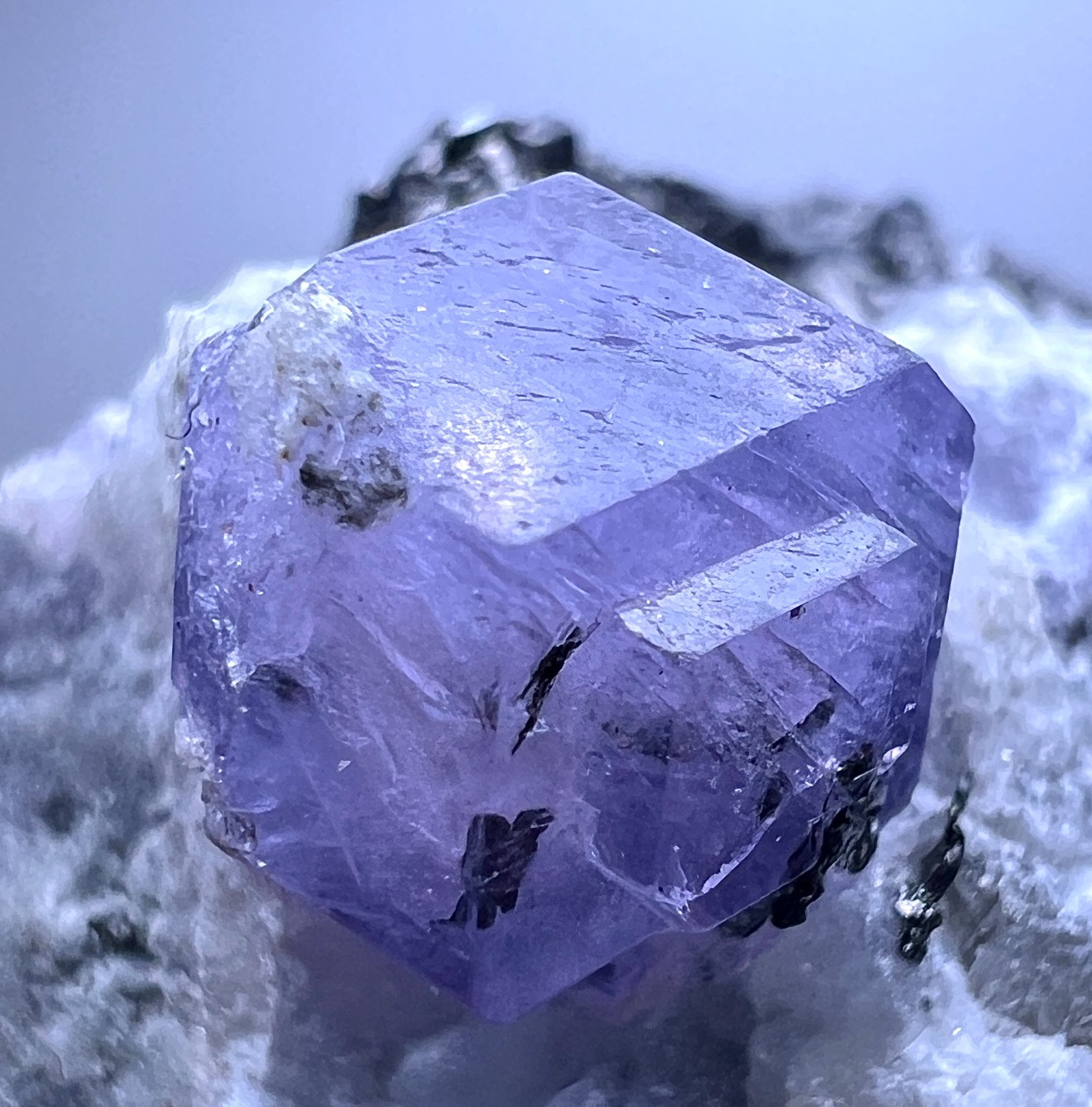 198 CT. Fluorescent Phosphorescet Full/Well Terminated Blue Spinel Specimen - AF