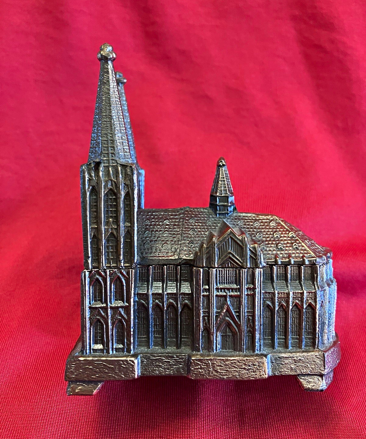Vintage Dom Zu Koln Cologne Cathedral Metal Trinket Box Germany Souvenir