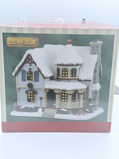 Lemax Christmas Village Collection Snow Day At The Wilson\'s House #05654