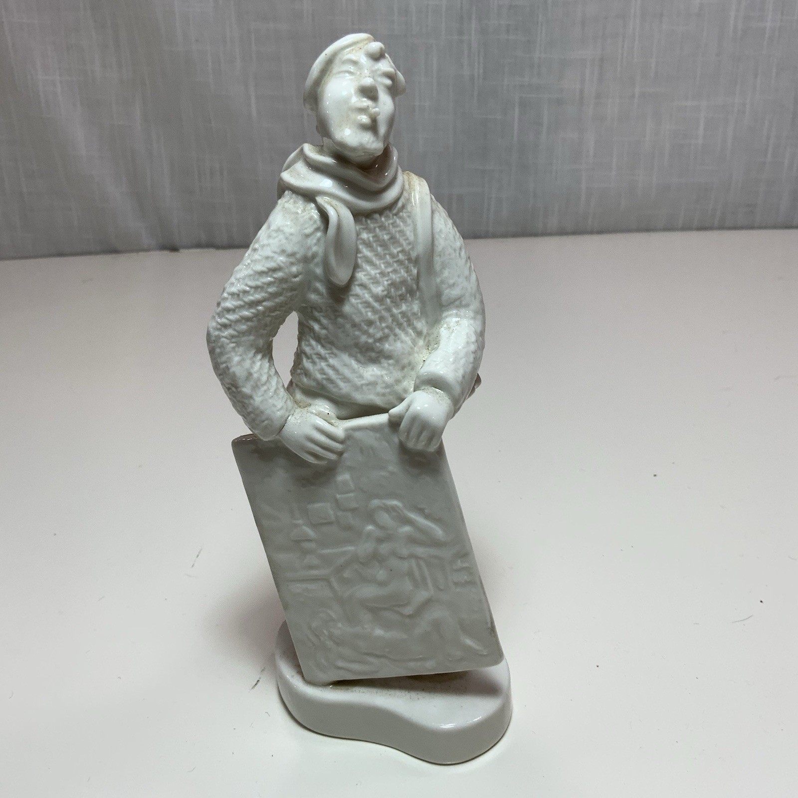 Vintage Royal Copenhagen Figurine 4092 RC Man Carrying Painting, Bode Willumsen
