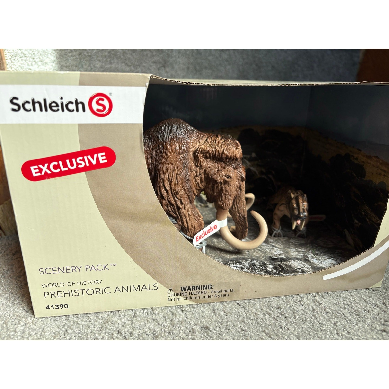 Schleich Exclusive Scenery Pack – Mammoth & Smilodon Rare Retired New In Box