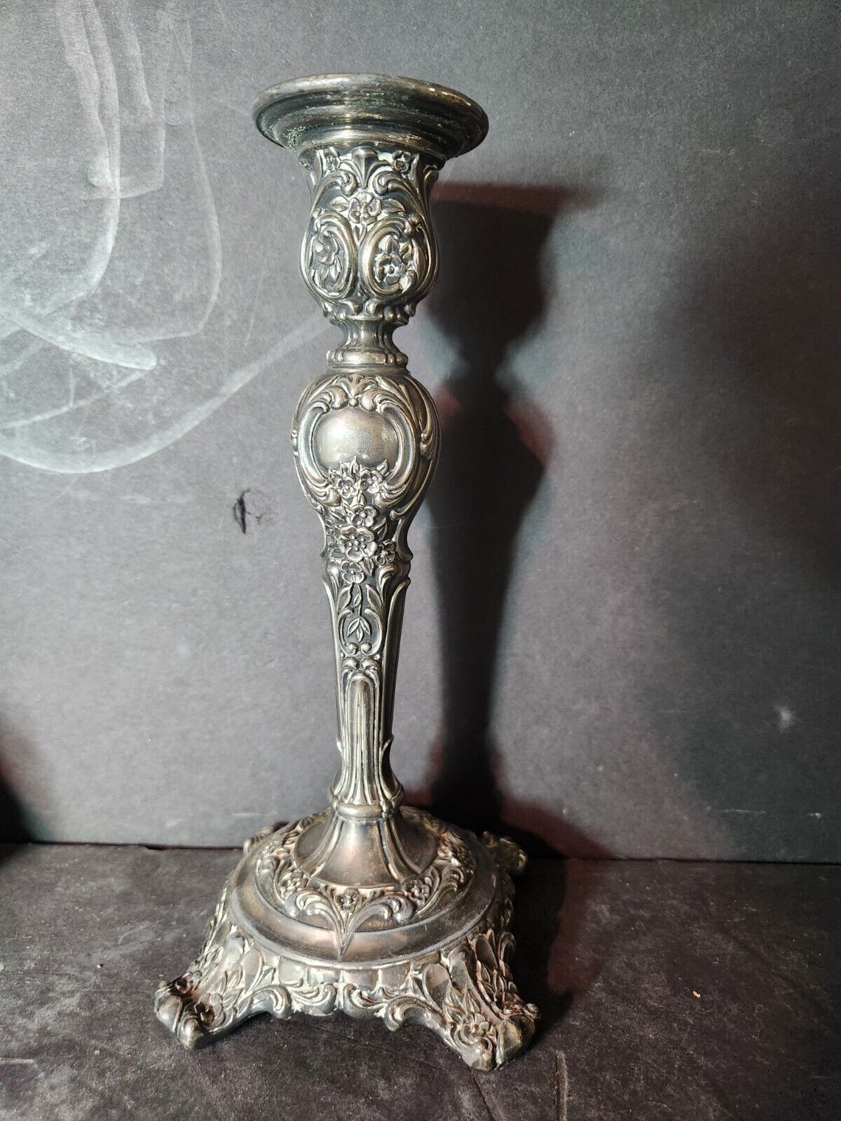 WM ROGERS & SON ORNATE SILVER PLATED CANDLE HOLDERS VICTORIAN ROSE VINTAGE