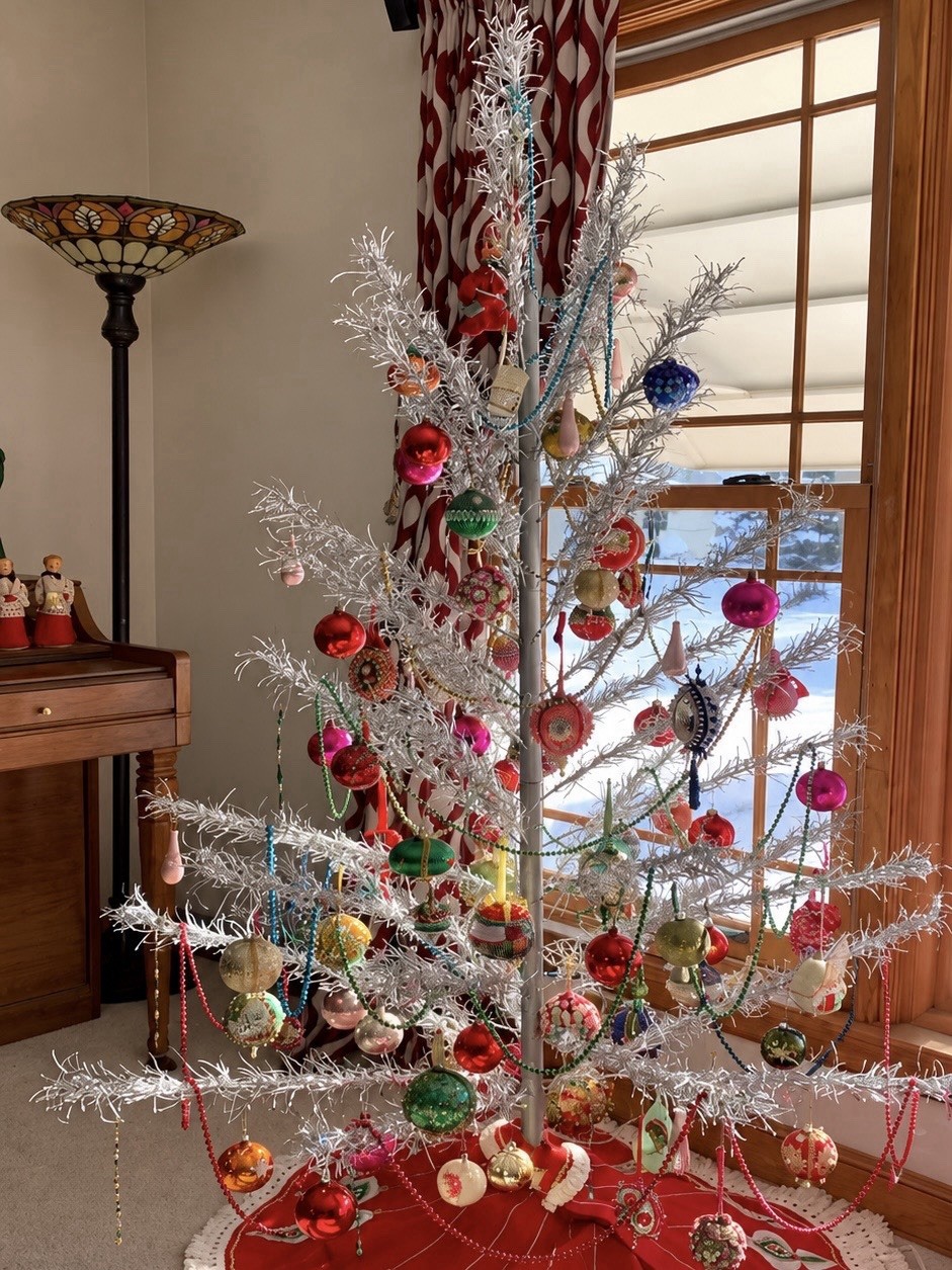 Vintage 6 Ft Silver Aluminum Christmas Tree 45 Branches Stand Instructions