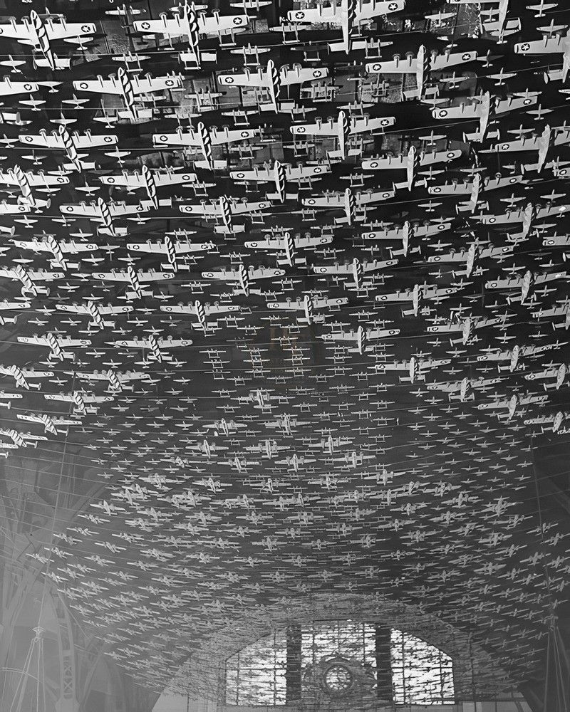 Model Aircraft at Chicago Union Station WWII 8x10 Glossy Photo Print HT41362163