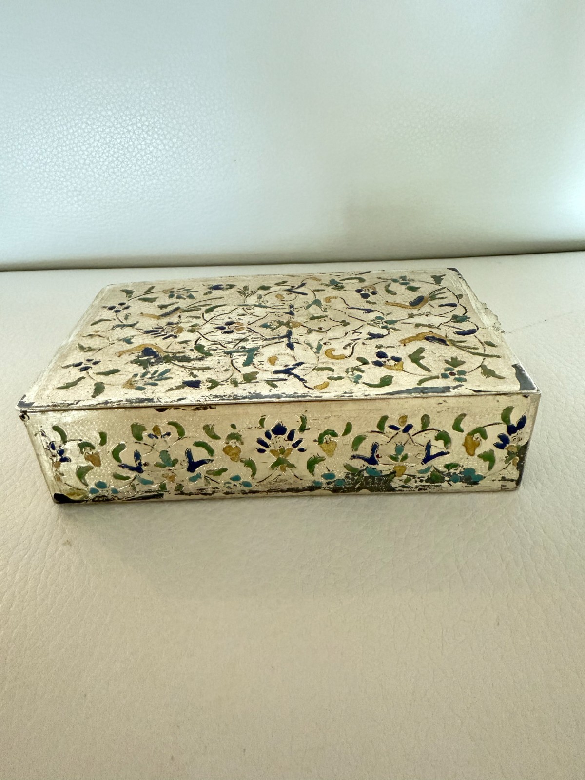 VINTAGE BOX HAND DECORATED WITH ENAMEL DECORATION