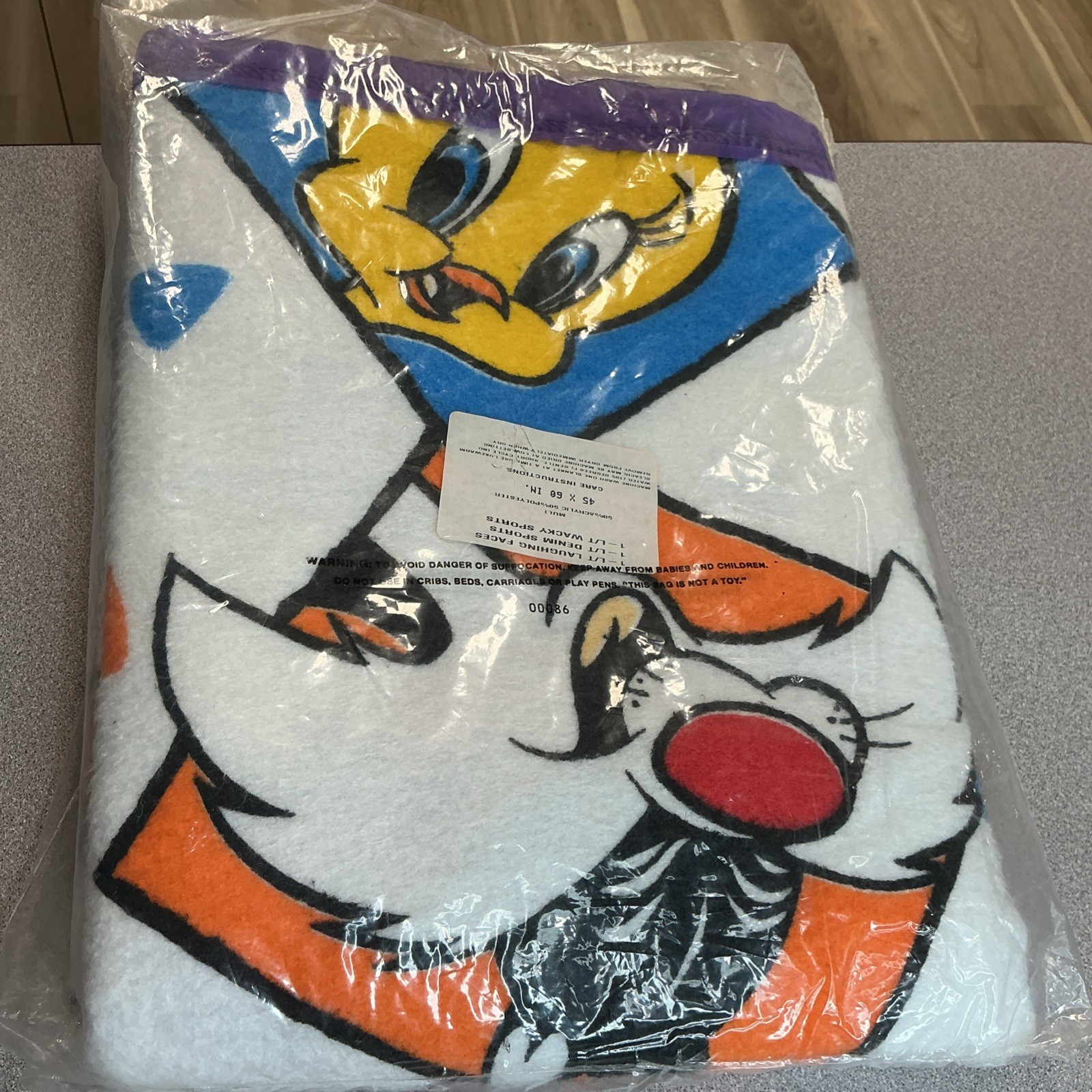 New Vintage 90s Looney Tunes Laughing Faces Blanket 45x60 Tweety Sylvester USA