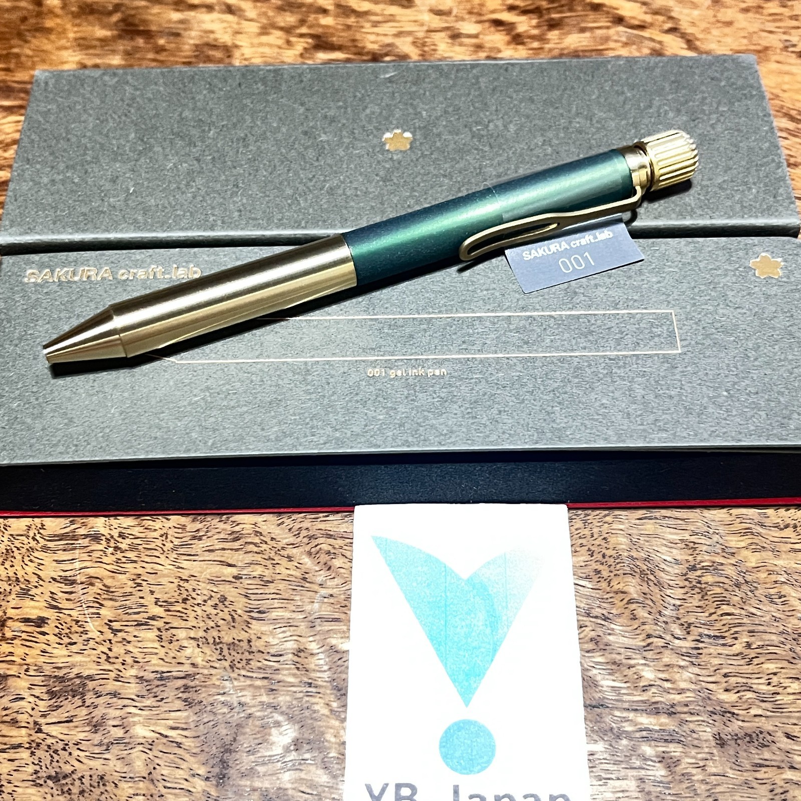 SAKURA Craft Lab 001 LGB5005#30 Green-Black Gel Ink Ballpoint Pen SAKURA Craft Lab 001 LGB5005#30 Green-Black Gel Ink Ballpoint Pen