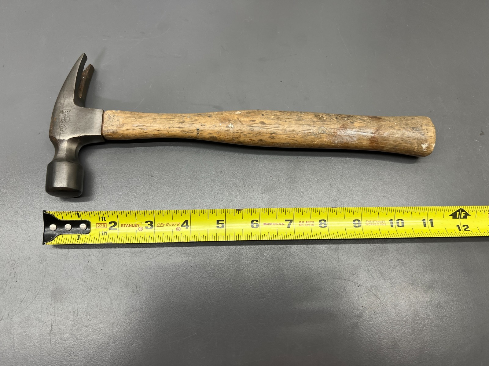 (H1) VINTAGE VAUGHAN No. 9 10oz STRAIGHT CLAW HAMMER LIGHTWEIGHT - VGC - USA