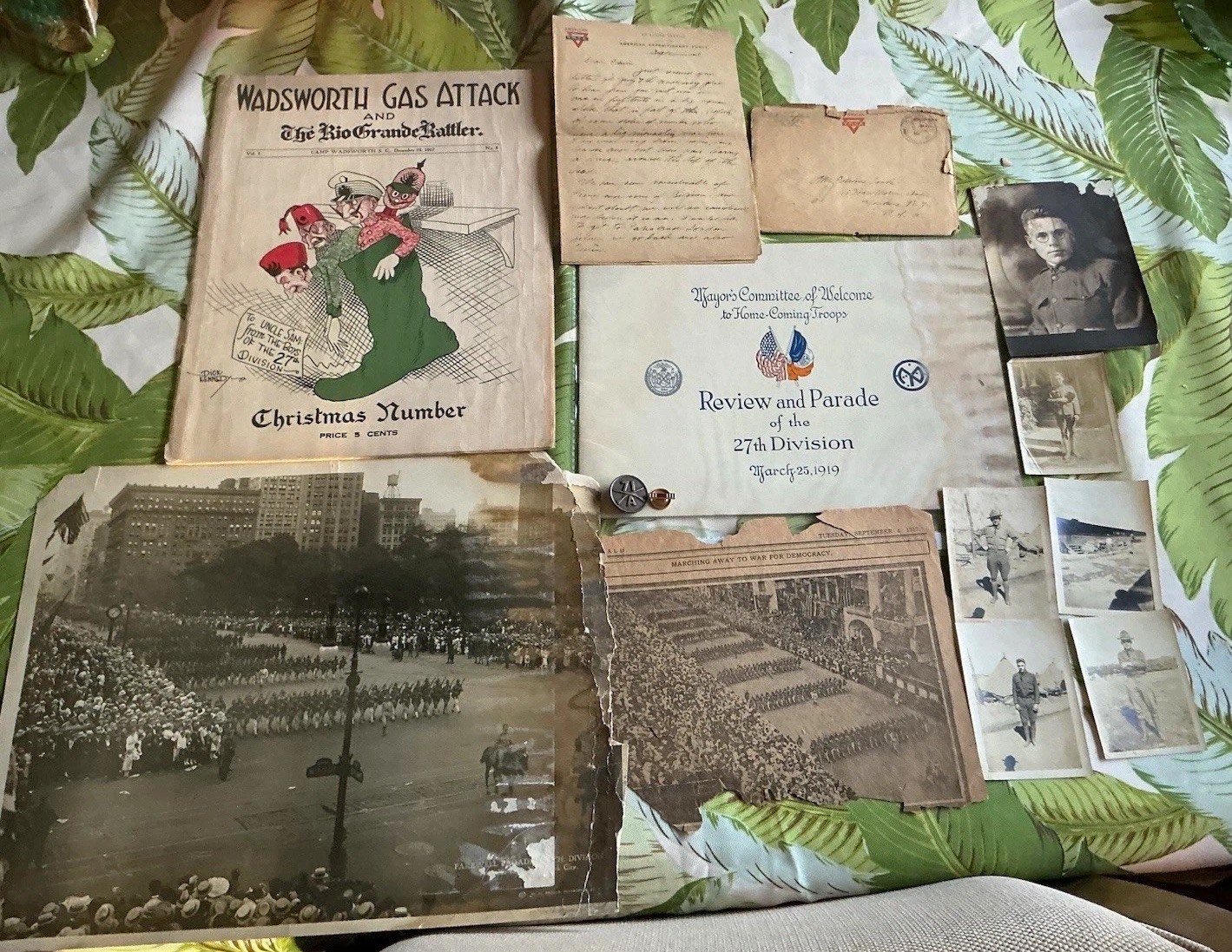Lot 13 ANTIQUE pcs. WWI Military Pins, letter, 27th Div. Parade Program, Photos