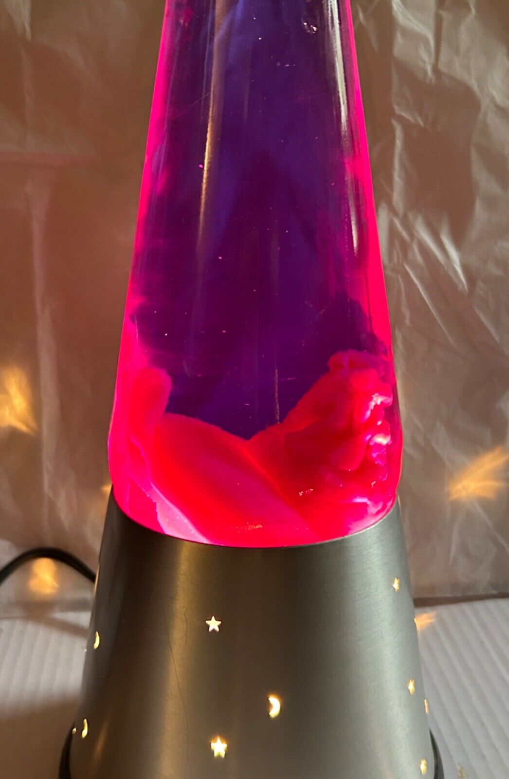 SILVER MOON AND STARS PURPLE AND PINK STUNNING LAVA LAMP 15” TALL