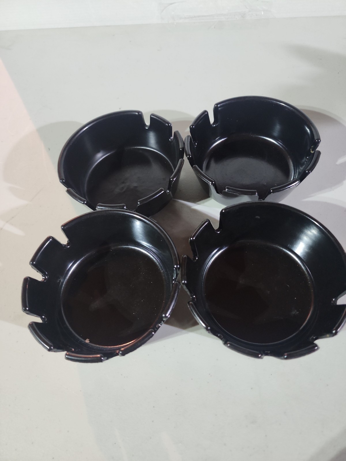 Vintage Set of 4 Tablecraft Black Plastic Ashtrays-Deep Well-Resturant/Bar-4\ Vintage Set of 4 Tablecraft Black Plastic Ashtrays-Deep Well-Resturant/Bar-4\