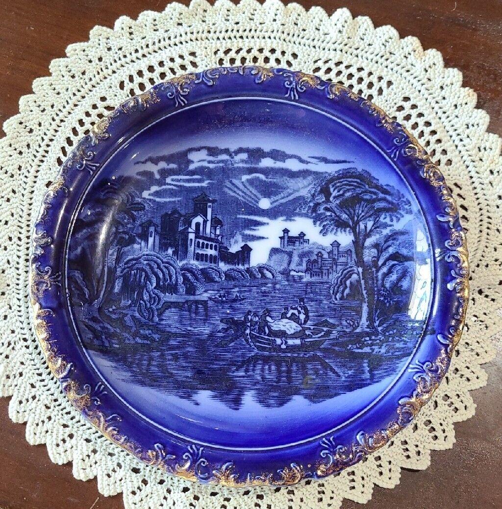 ANTIQUE VINTAGE FLOW BLUE DECORATIVE WALL PLATE WITH GOLD GILT ♡ 10.25\