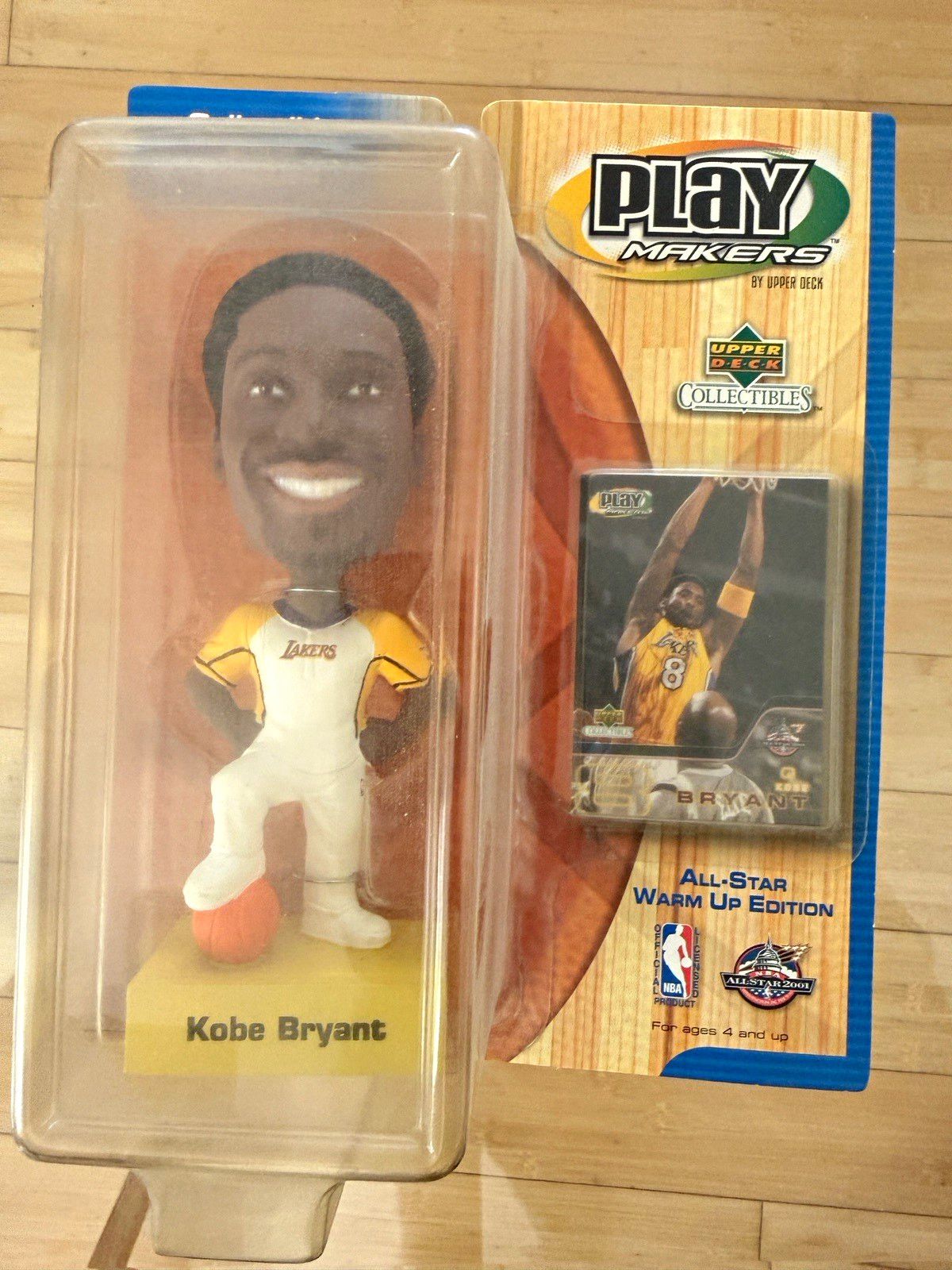 Upper Deck NBA Kobe Bryant Playmakers All-Star Warm Up Figurine 2001 Unopened