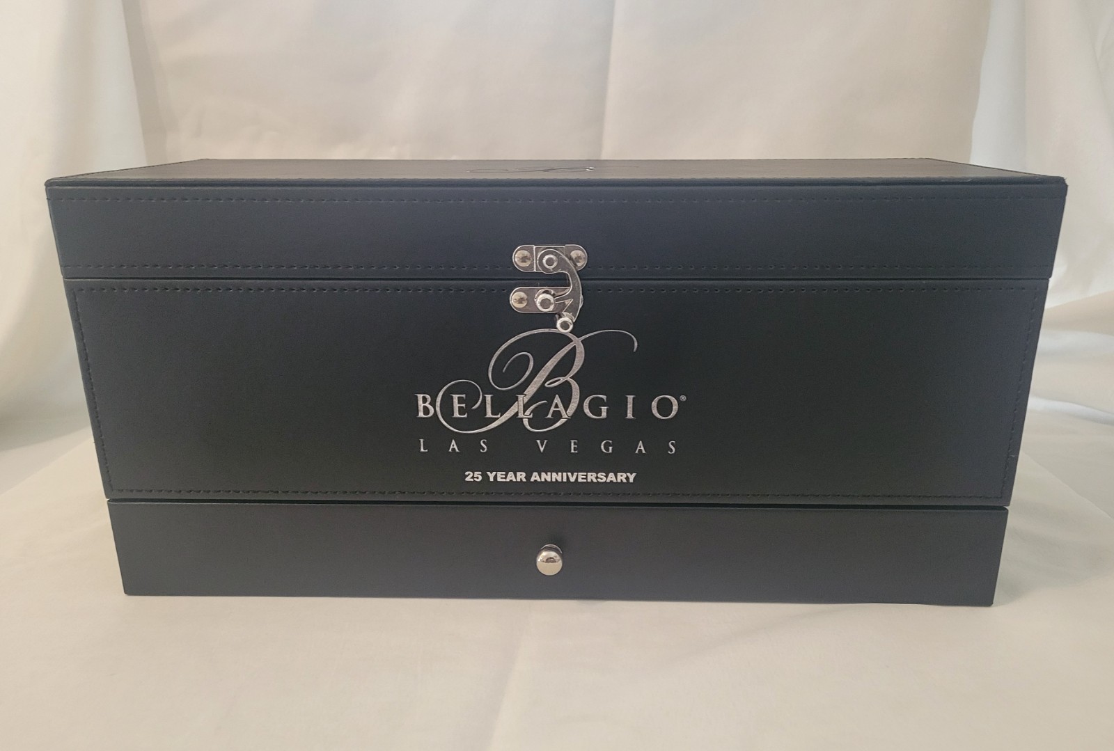 Bellagio Las Vegas 25th Anniversary Wine Bottle Presentation Box Rare 2023