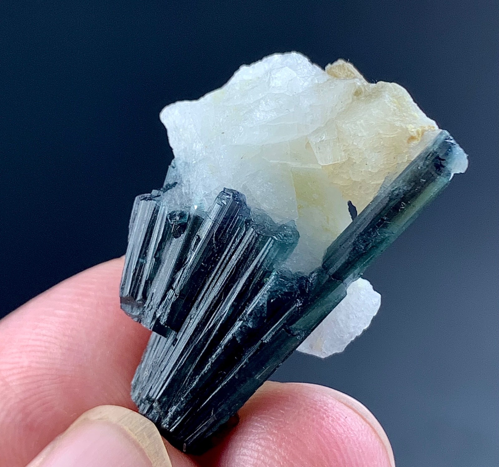 32 CTs Natural Indicolite Tourmaline Crystal specimen from Afghanistan