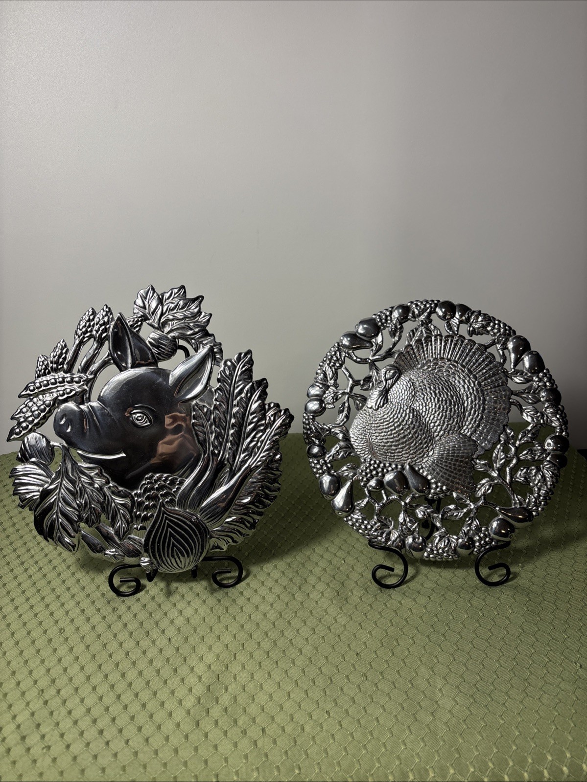 FITZ & FLOYD CAST METAL SILVER 8\