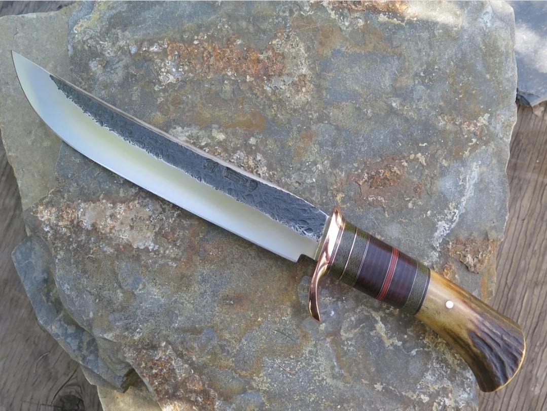Berhing Made Knife, Premium Sambar Stag and Horsehide Field Knife Berhing Made Knife, Premium Sambar Stag and Horsehide Field Knife